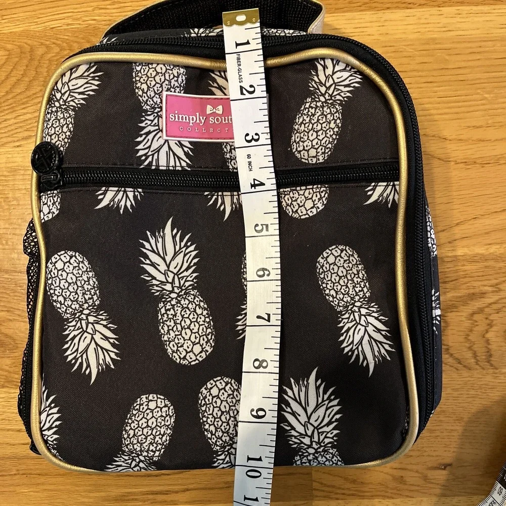 Simply Southern Pineapple Lunchbox Black White Gold Zip Closer Handle Pockets